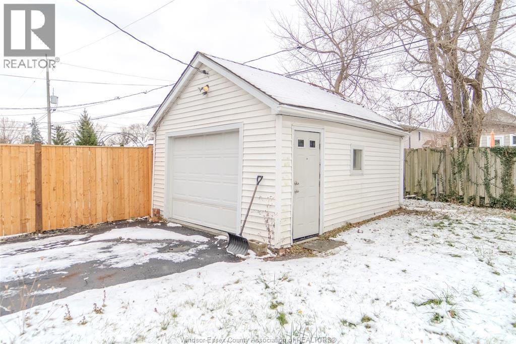 383 Laporte Avenue, Windsor, ON - Outdoor