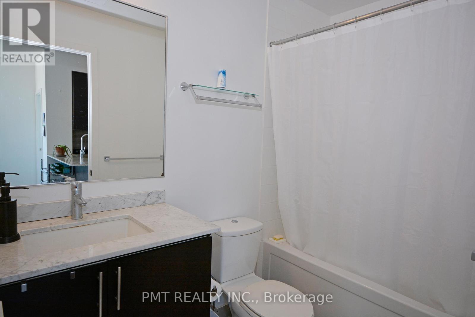 1203 - 260 Sackville Street, Toronto, ON - Indoor Photo Showing Bathroom