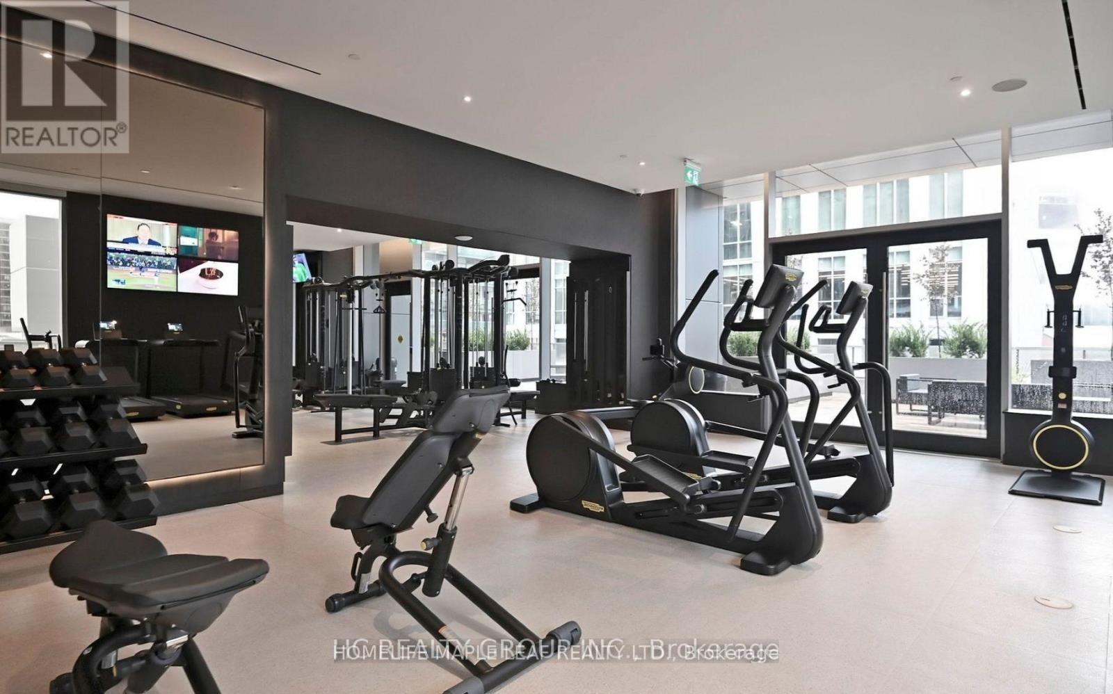 5306 - 11 Yorkville Avenue, Toronto, ON - Indoor Photo Showing Gym Room