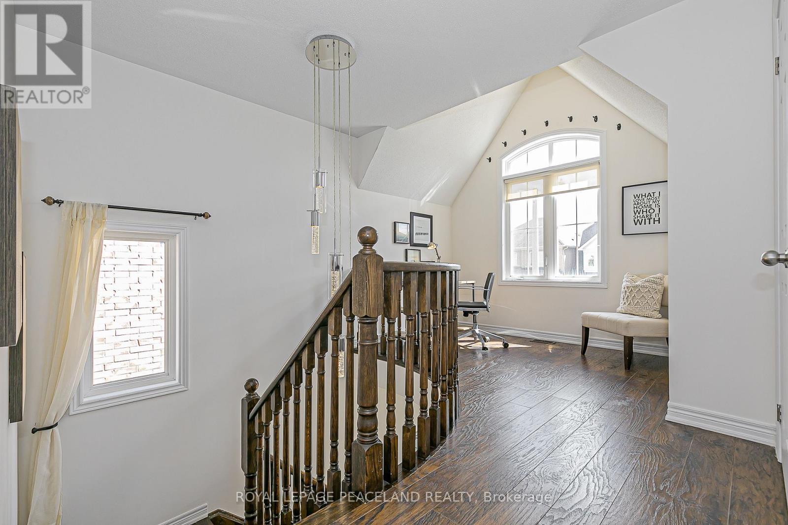 10 Pavlova Crescent, Richmond Hill, ON - Indoor Photo Showing Other Room