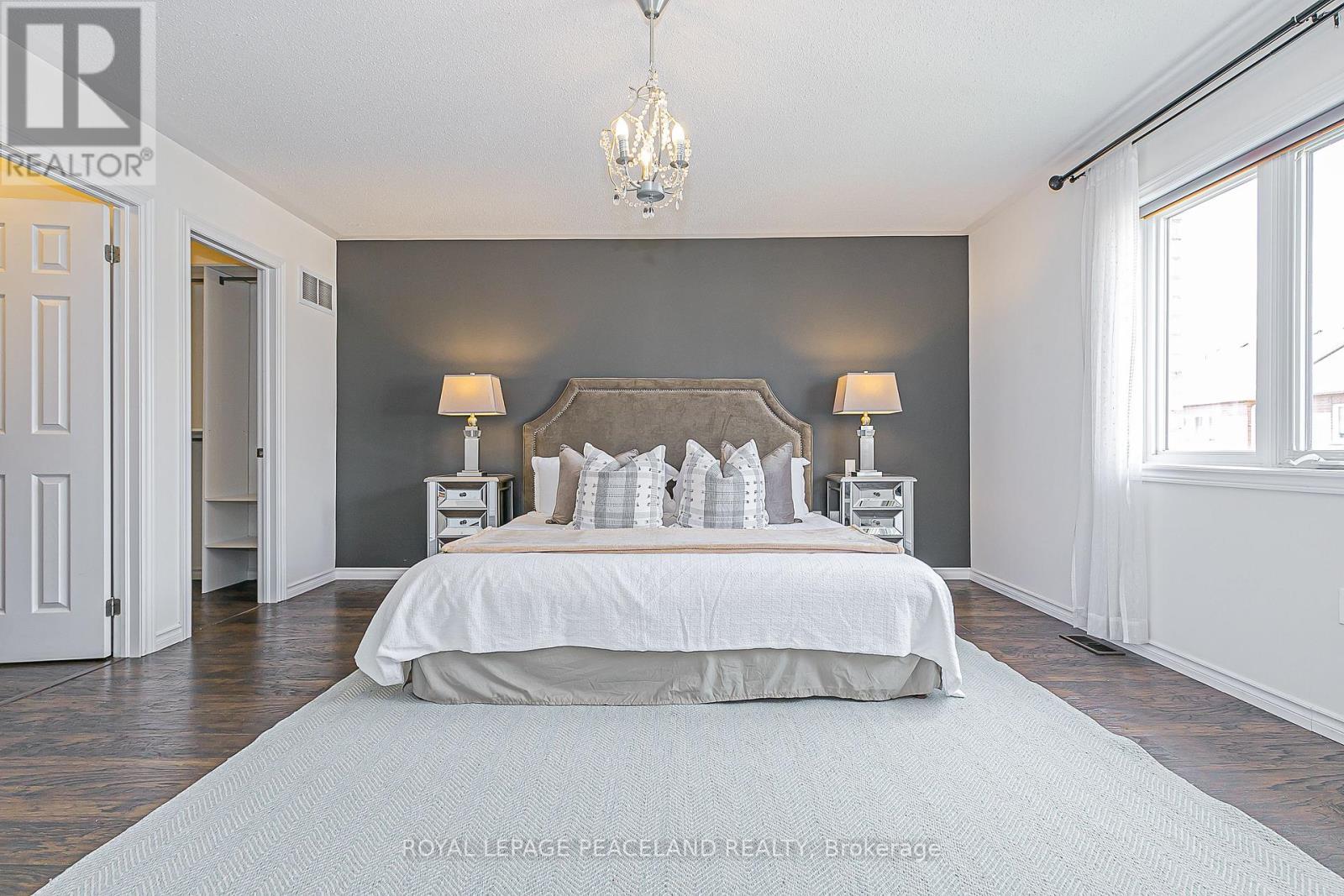 10 Pavlova Crescent, Richmond Hill, ON - Indoor Photo Showing Bedroom