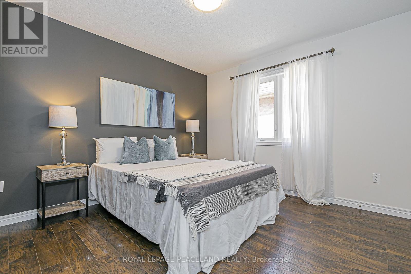 10 Pavlova Crescent, Richmond Hill, ON - Indoor Photo Showing Bedroom