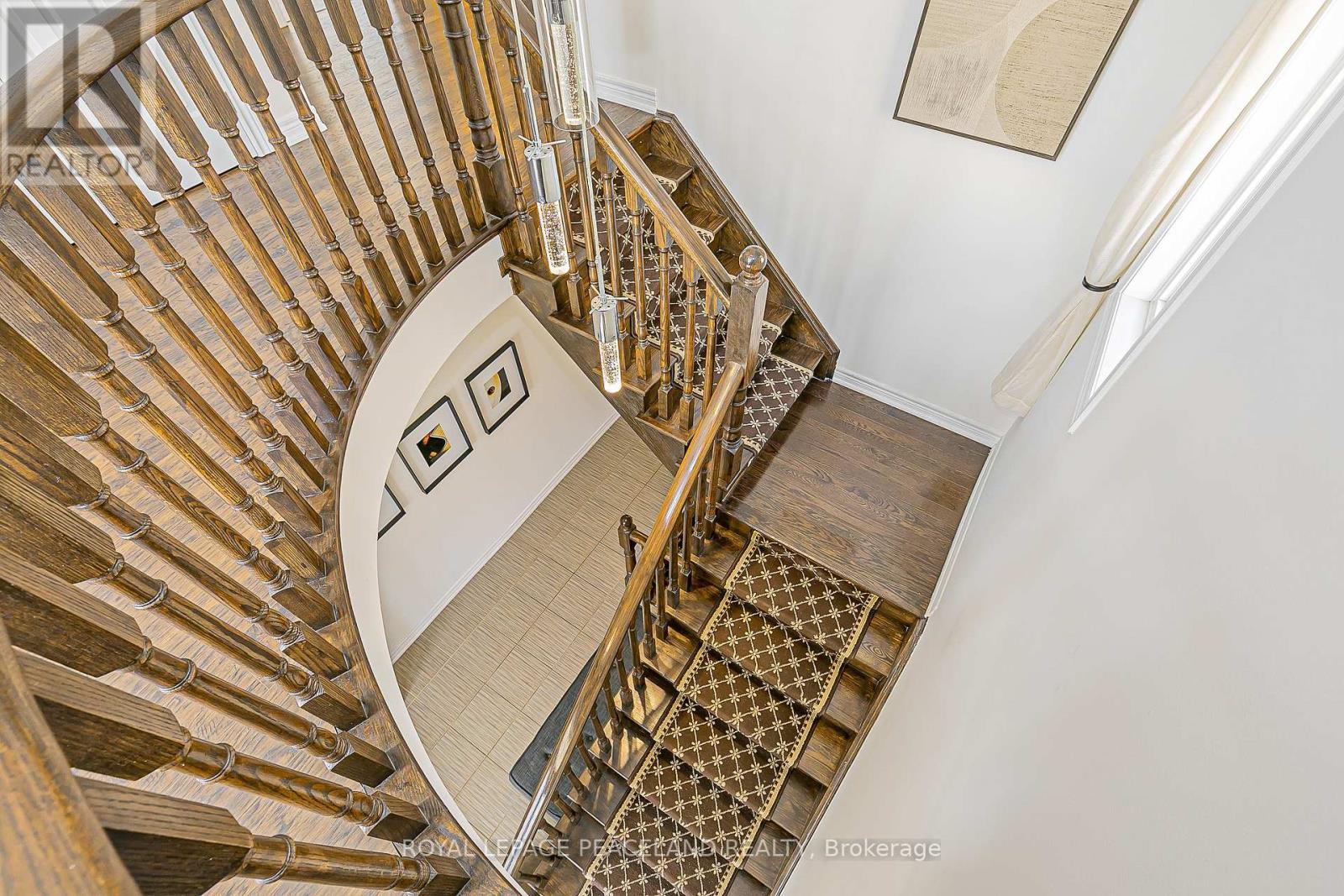 10 Pavlova Crescent, Richmond Hill, ON - Indoor Photo Showing Other Room