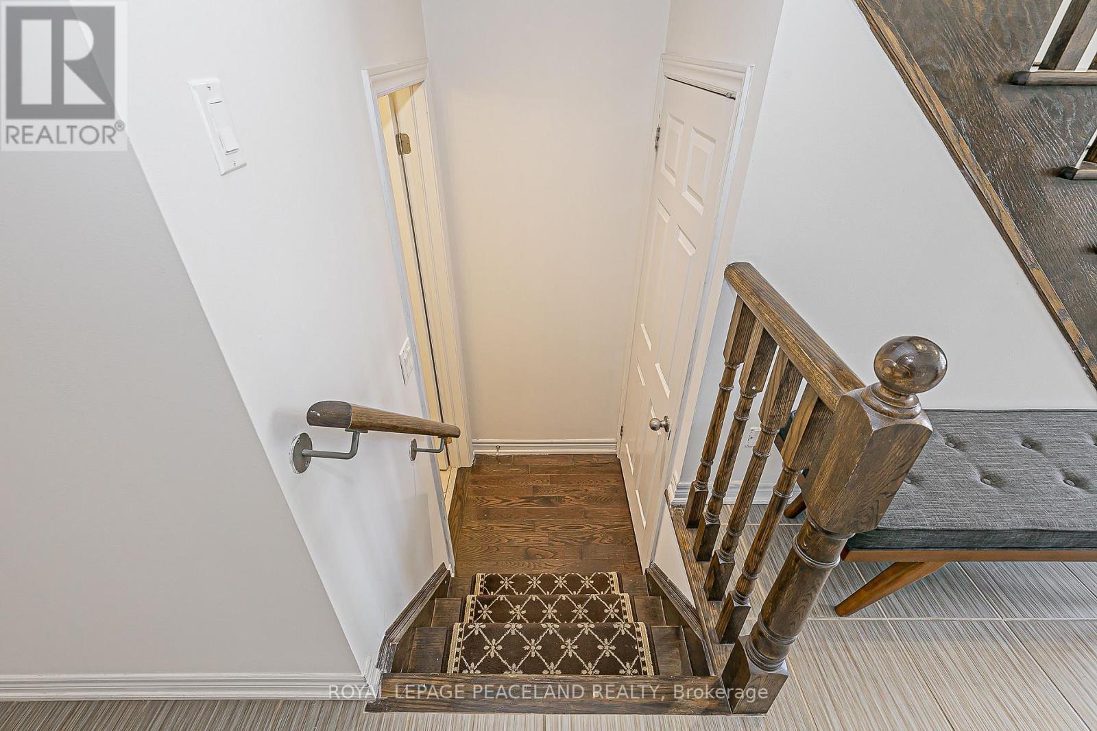 10 Pavlova Crescent, Richmond Hill, ON - Indoor Photo Showing Other Room