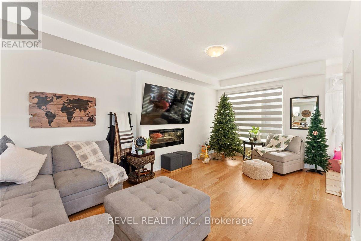 25 Lake Trail Way, Whitby, ON - Indoor Photo Showing Living Room With Fireplace