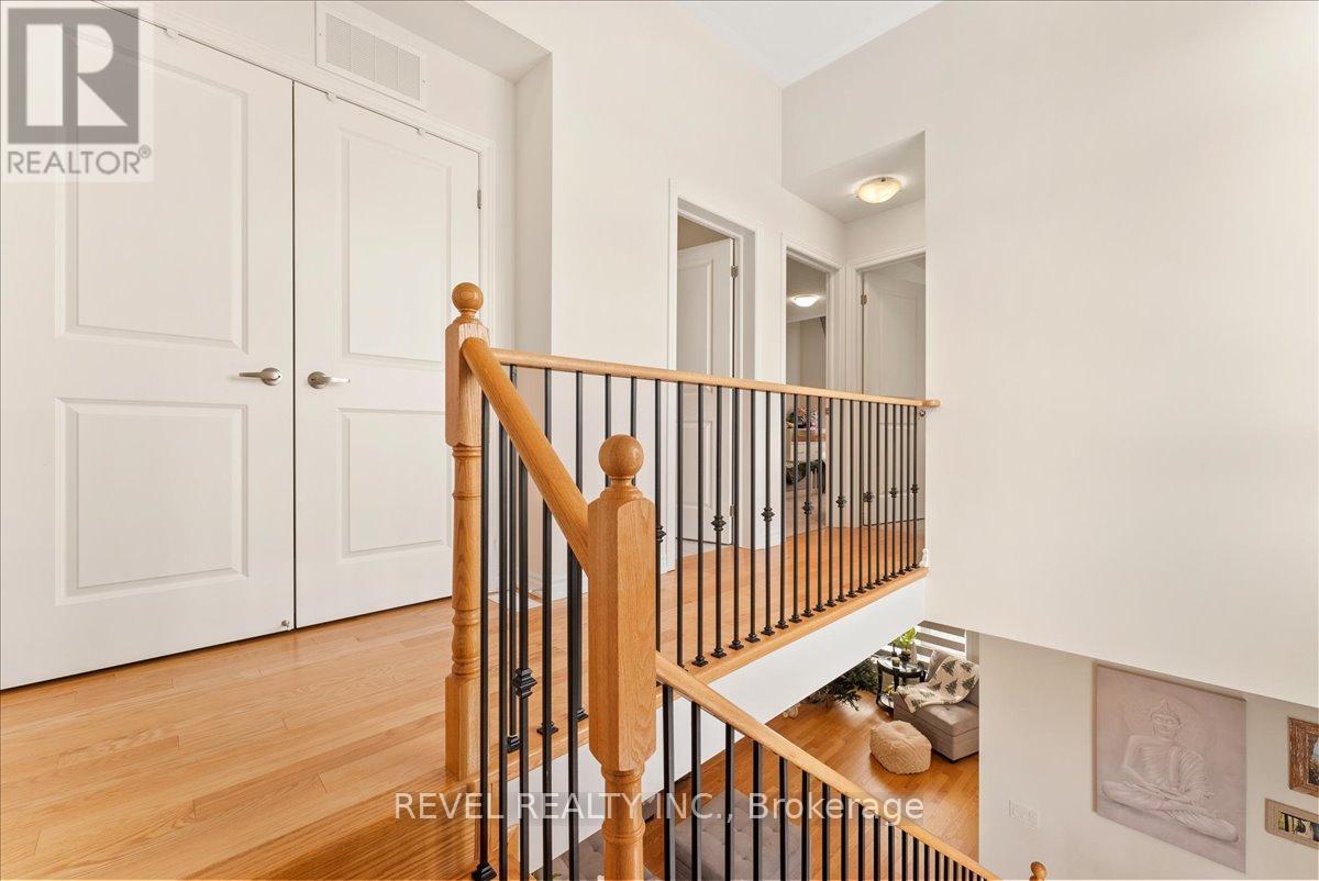 25 Lake Trail Way, Whitby, ON - Indoor Photo Showing Other Room