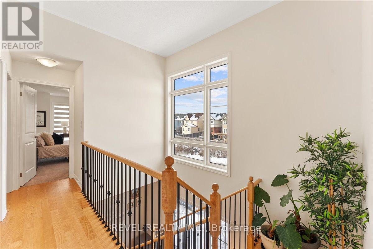 25 Lake Trail Way, Whitby, ON - Indoor Photo Showing Other Room