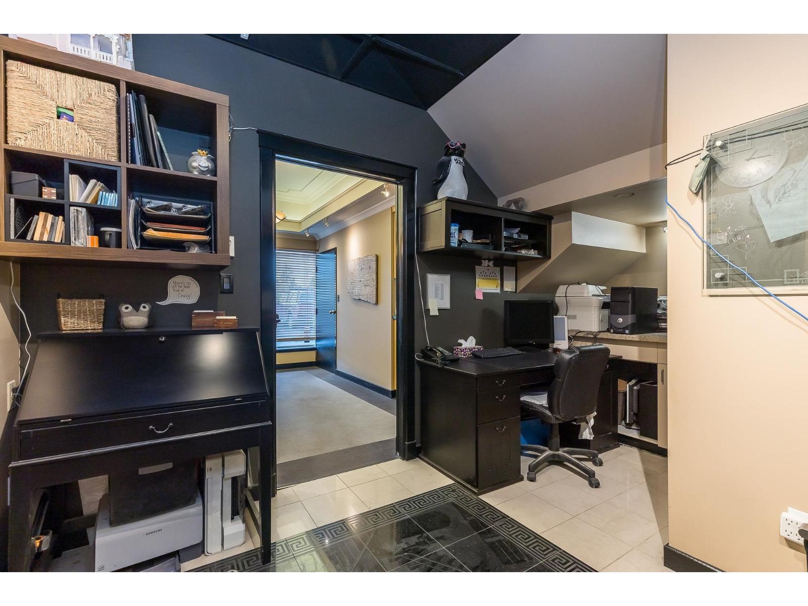 110 8484 162Nd Street, Surrey, BC