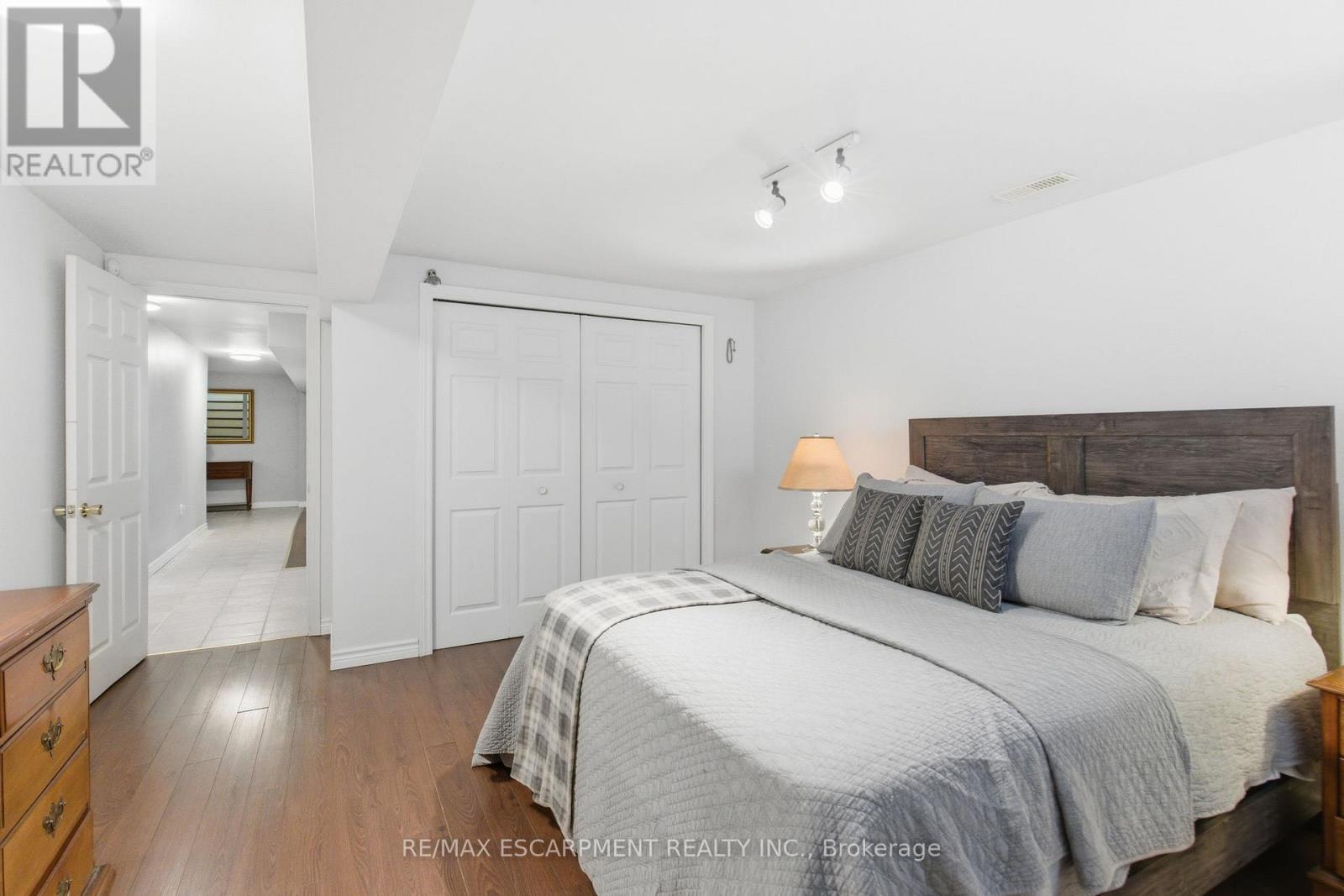 65 Thistlemoor Drive, Haldimand, ON - Indoor Photo Showing Bedroom