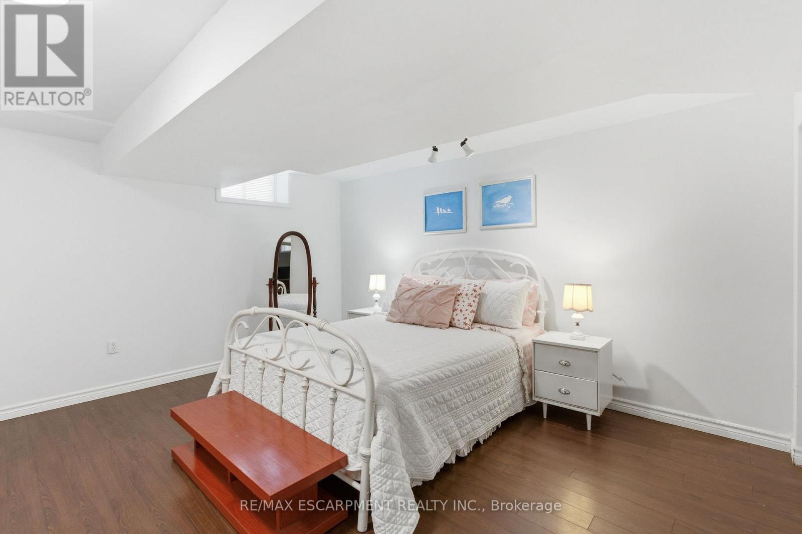 65 Thistlemoor Drive, Haldimand, ON - Indoor Photo Showing Bedroom