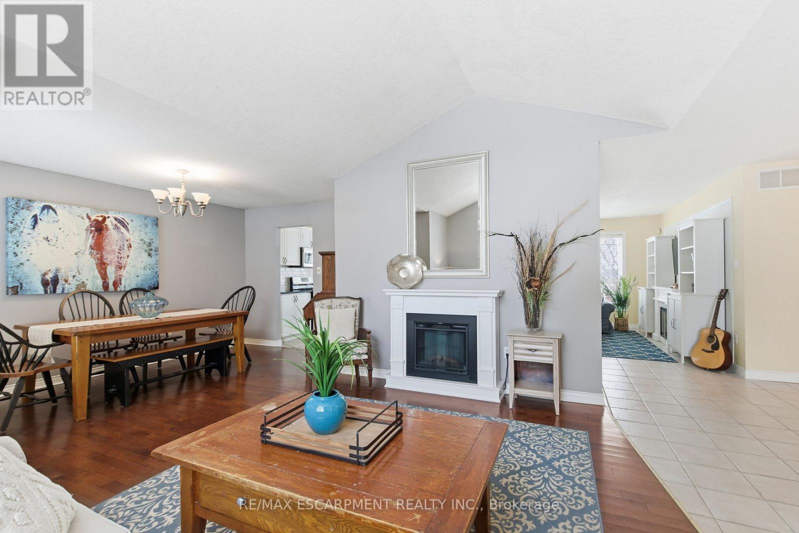 65 Thistlemoor Drive, Haldimand, ON - Indoor Photo Showing Living Room With Fireplace