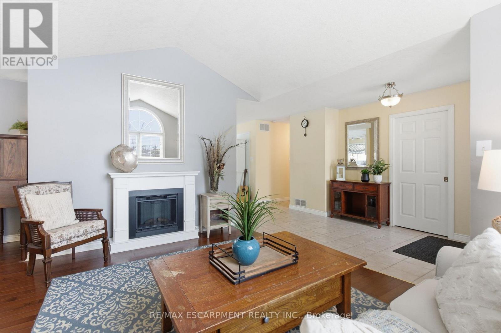 65 Thistlemoor Drive, Haldimand, ON - Indoor Photo Showing Living Room With Fireplace