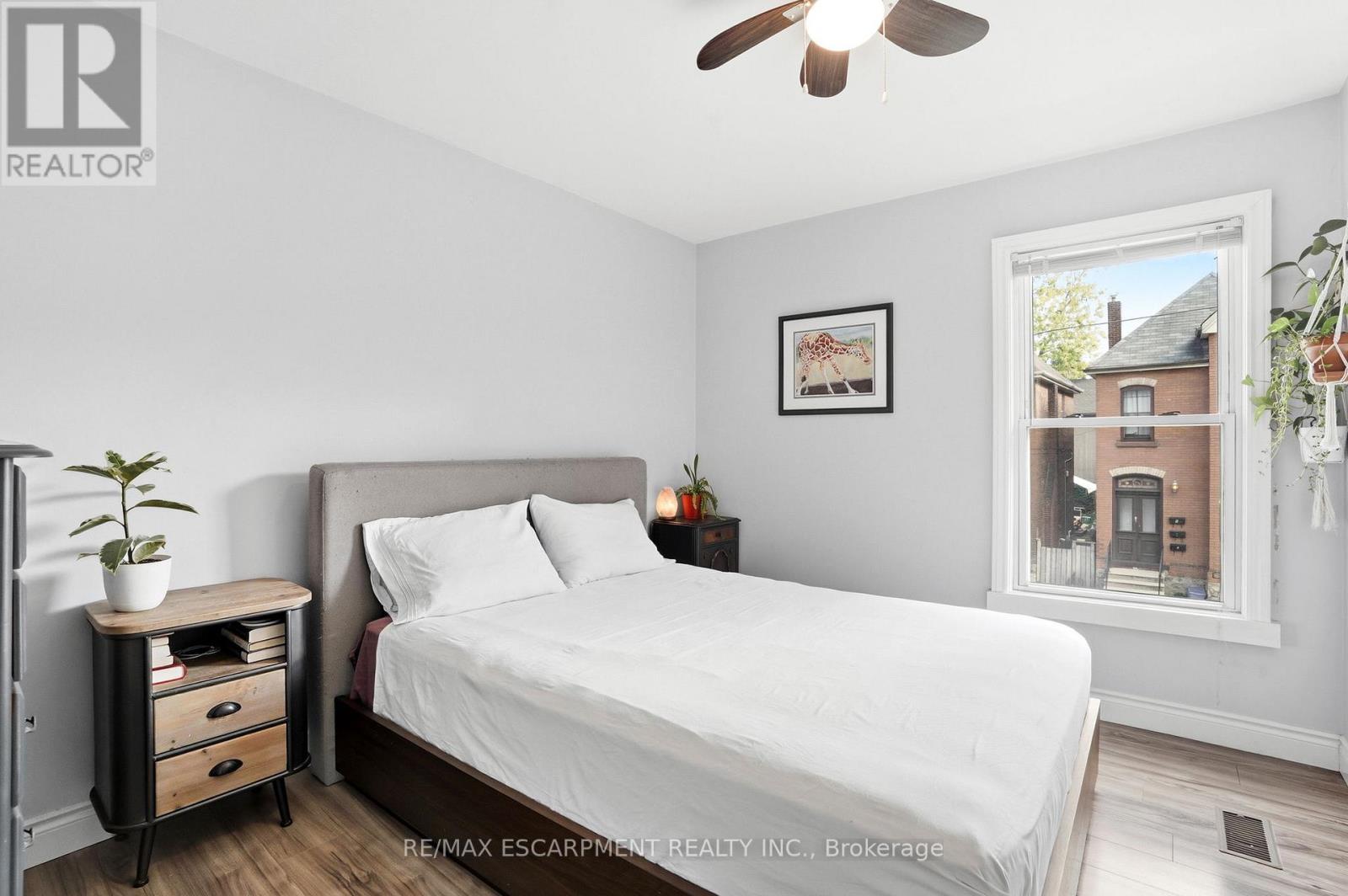 22 Liberty Street, Hamilton, ON - Indoor Photo Showing Bedroom