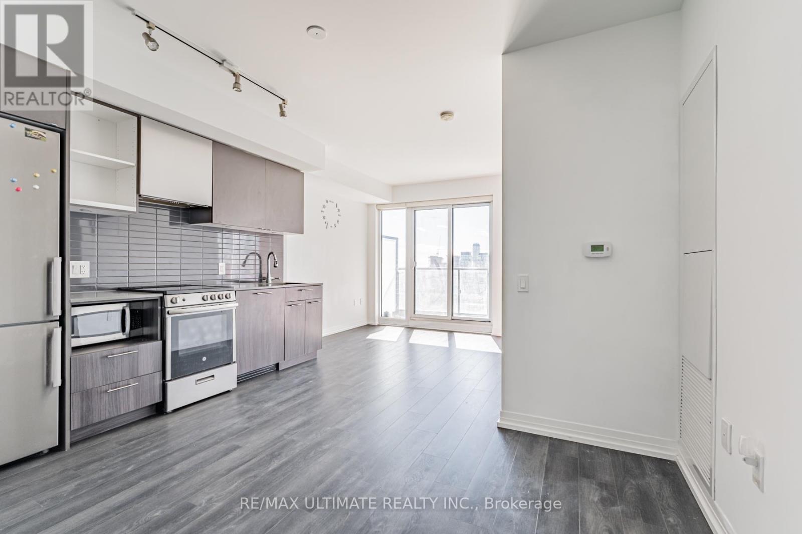 1620 - 251 Jarvis Street, Toronto, ON - Indoor Photo Showing Kitchen