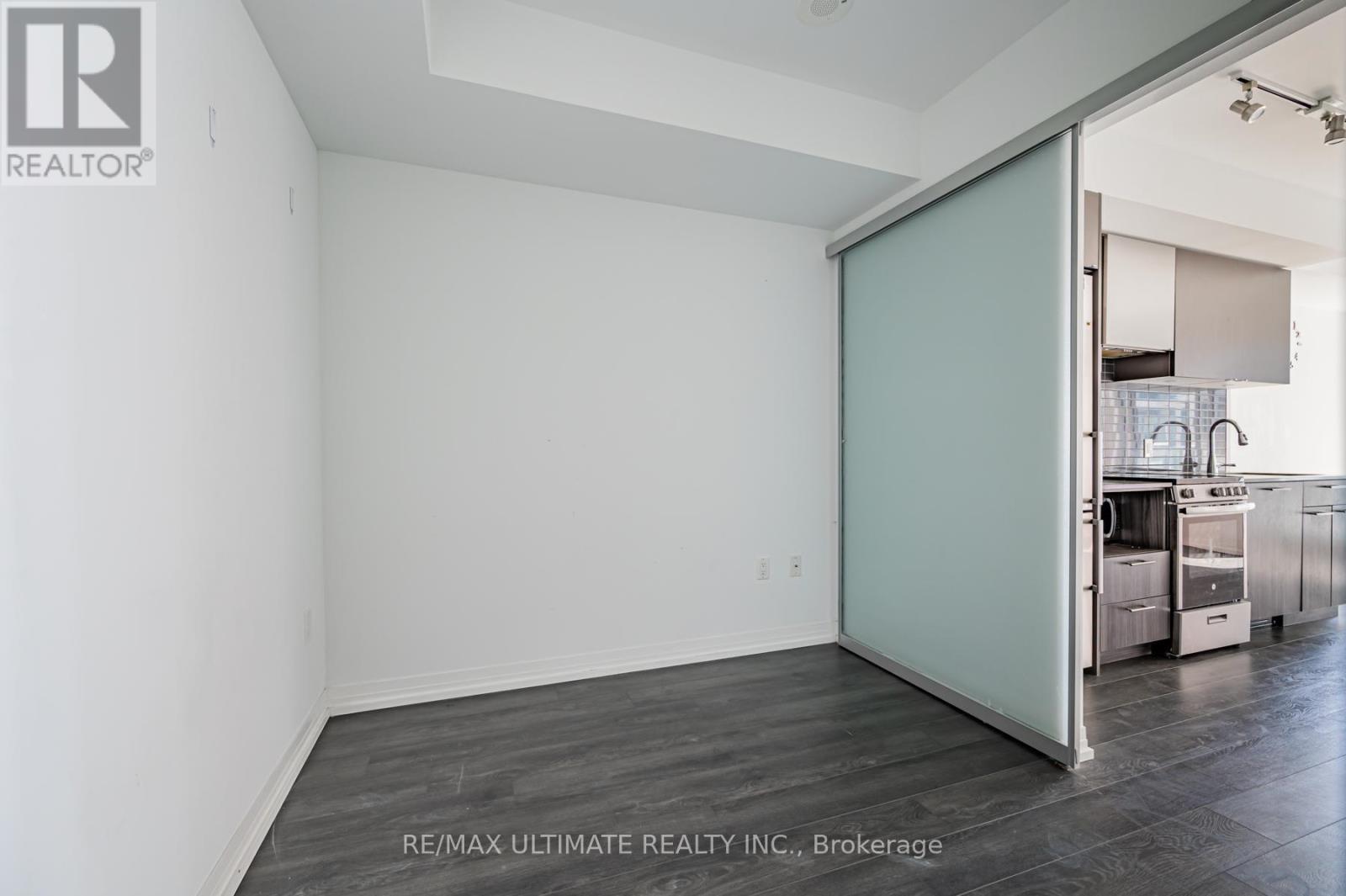 1620 - 251 Jarvis Street, Toronto, ON - Indoor