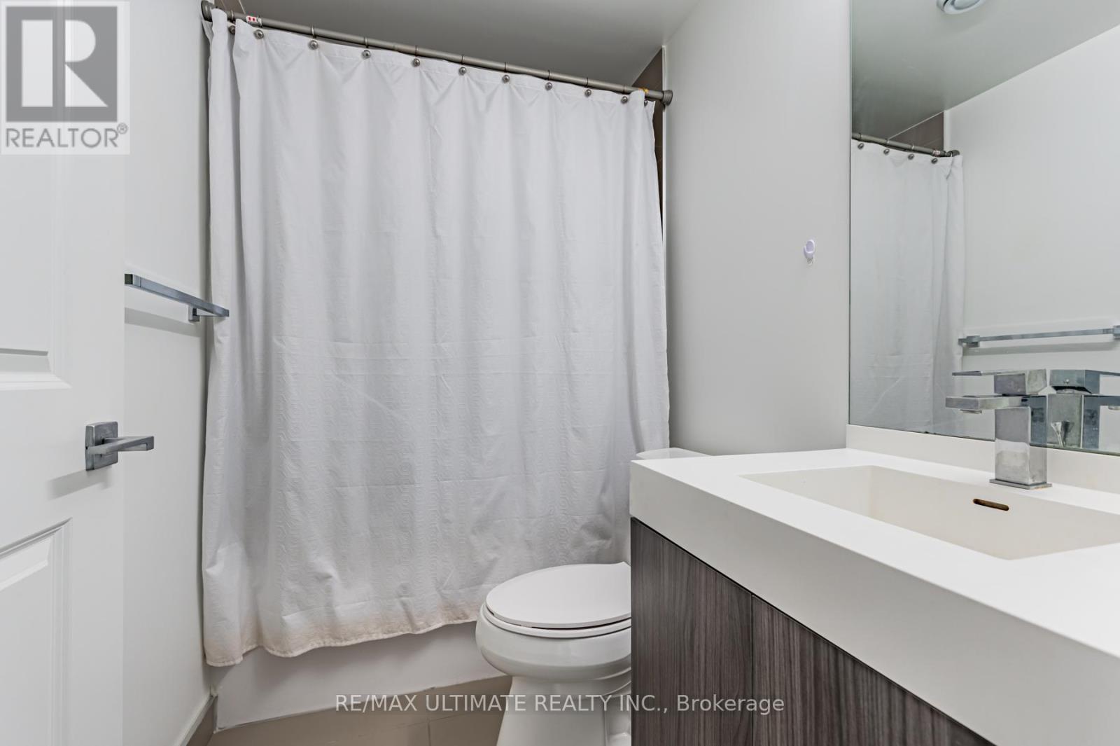 1620 - 251 Jarvis Street, Toronto, ON - Indoor Photo Showing Bathroom