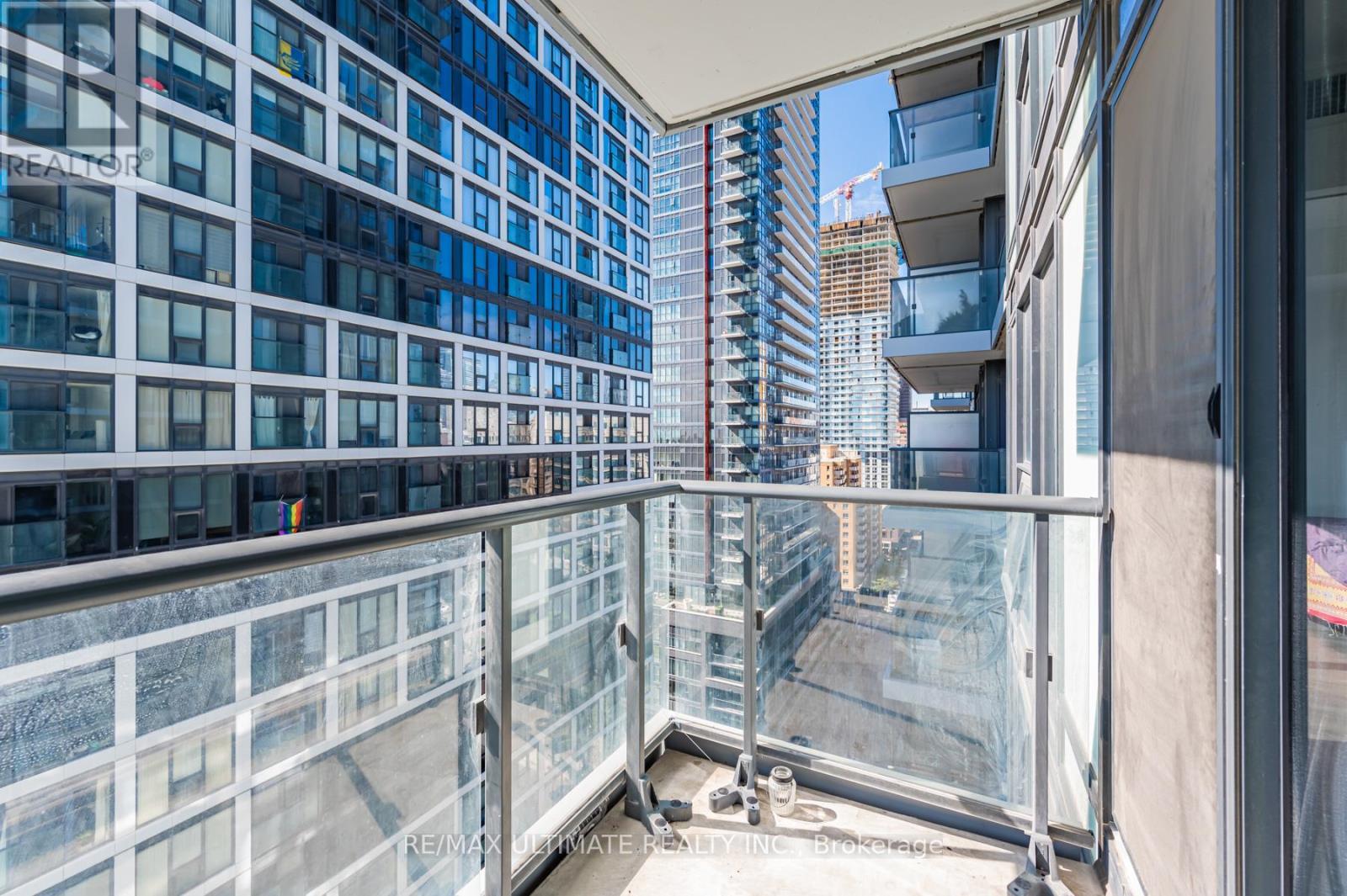 1620 - 251 Jarvis Street, Toronto, ON - Outdoor With Balcony