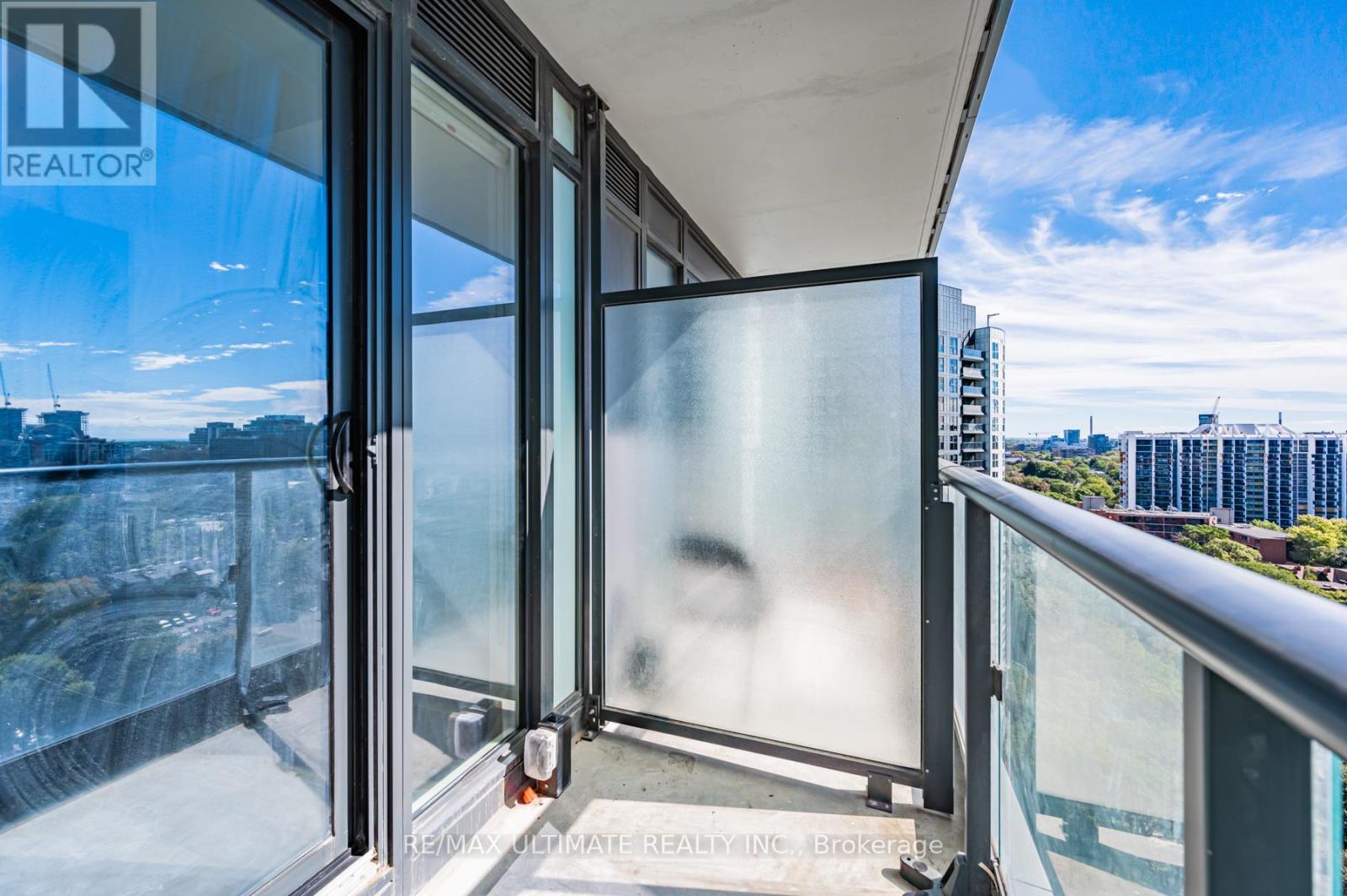 1620 - 251 Jarvis Street, Toronto, ON - Outdoor With Balcony With Exterior