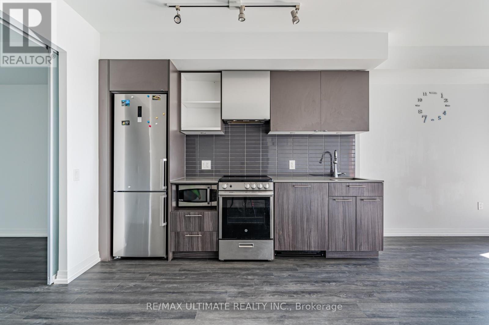 1620 - 251 Jarvis Street, Toronto, ON - Indoor Photo Showing Kitchen