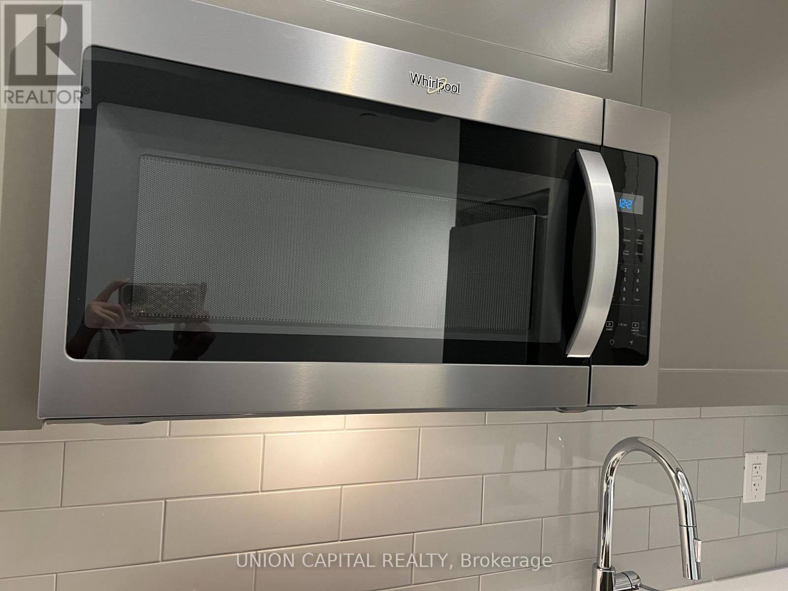 1006 - 195 Mccaul Street, Toronto, ON - Indoor