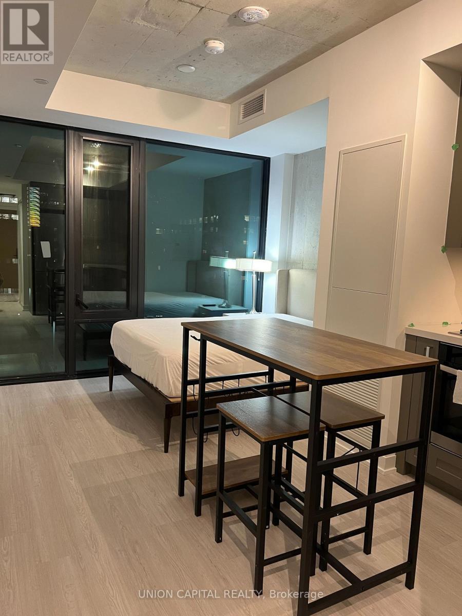 1006 - 195 Mccaul Street, Toronto, ON - Indoor Photo Showing Dining Room