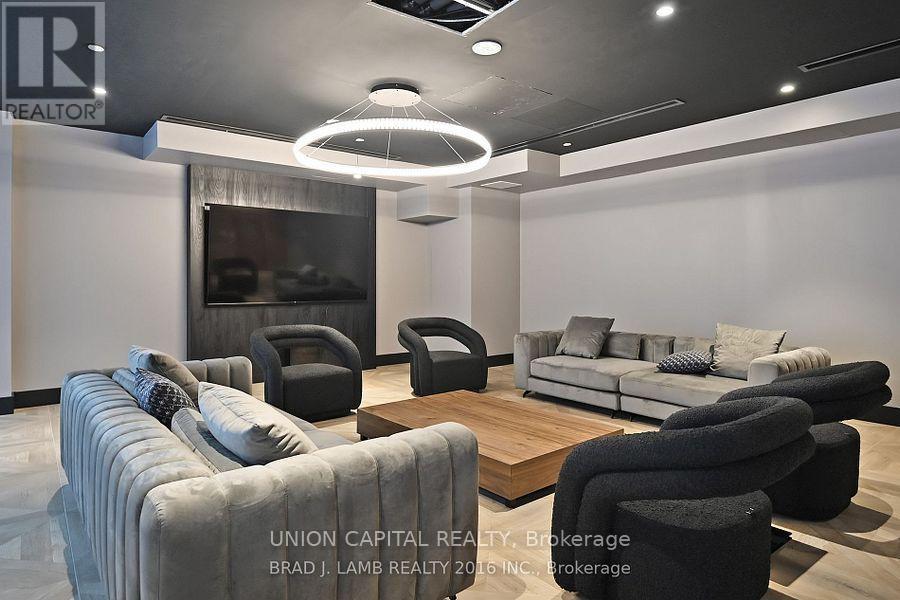 1006 - 195 Mccaul Street, Toronto, ON - Indoor