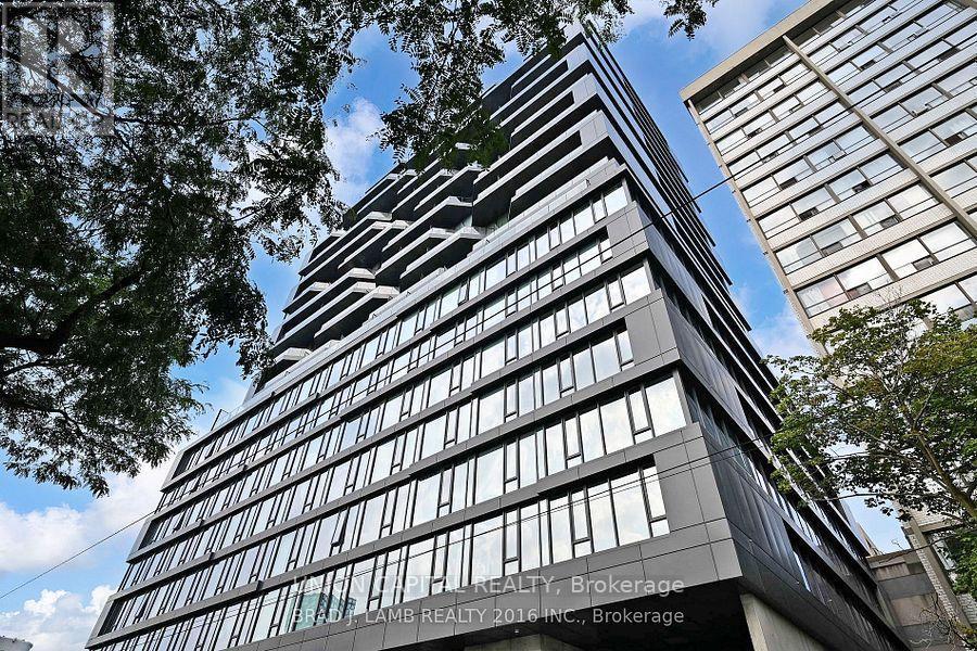1006 - 195 Mccaul Street, Toronto, ON - Outdoor