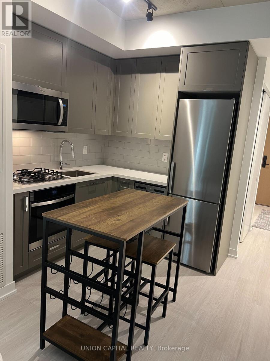 1006 - 195 Mccaul Street, Toronto, ON - Indoor Photo Showing Kitchen