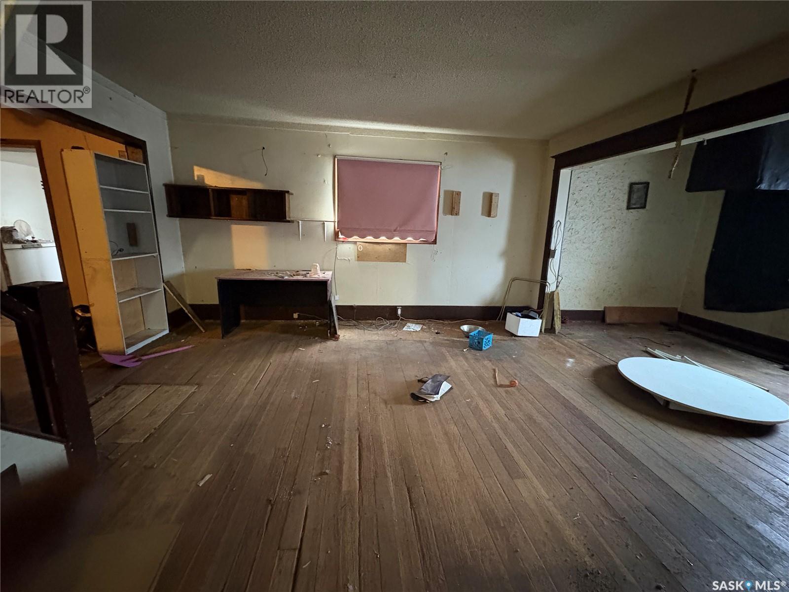 224 Arpad Avenue, Lestock, SK - Indoor