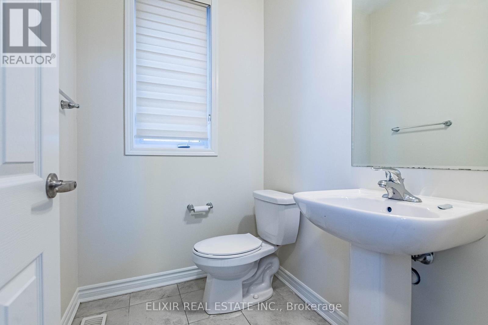 1176 Leger Way, Milton, ON - Indoor Photo Showing Bathroom