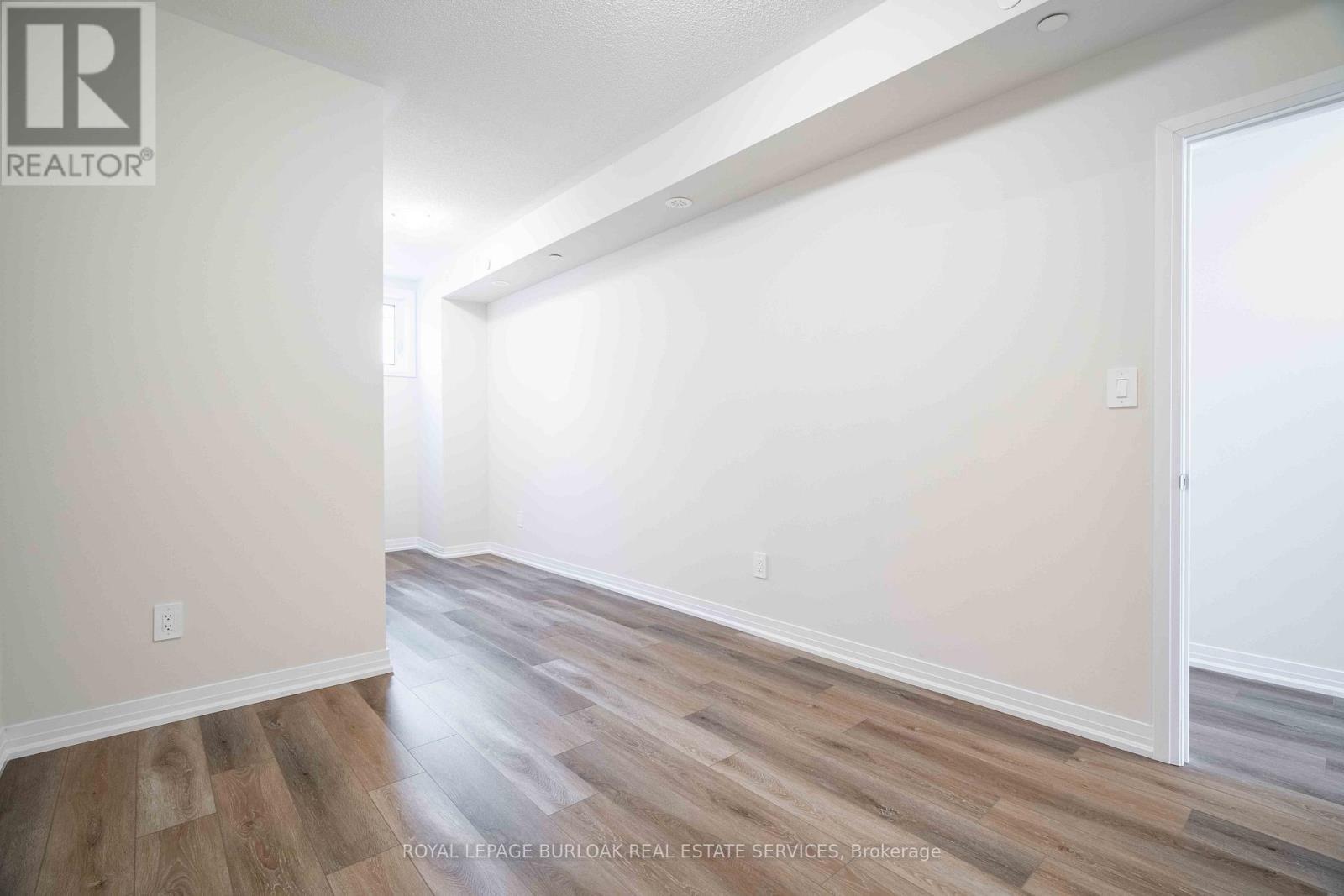 126 - 1585 Rose Way, Milton, ON - Indoor Photo Showing Other Room