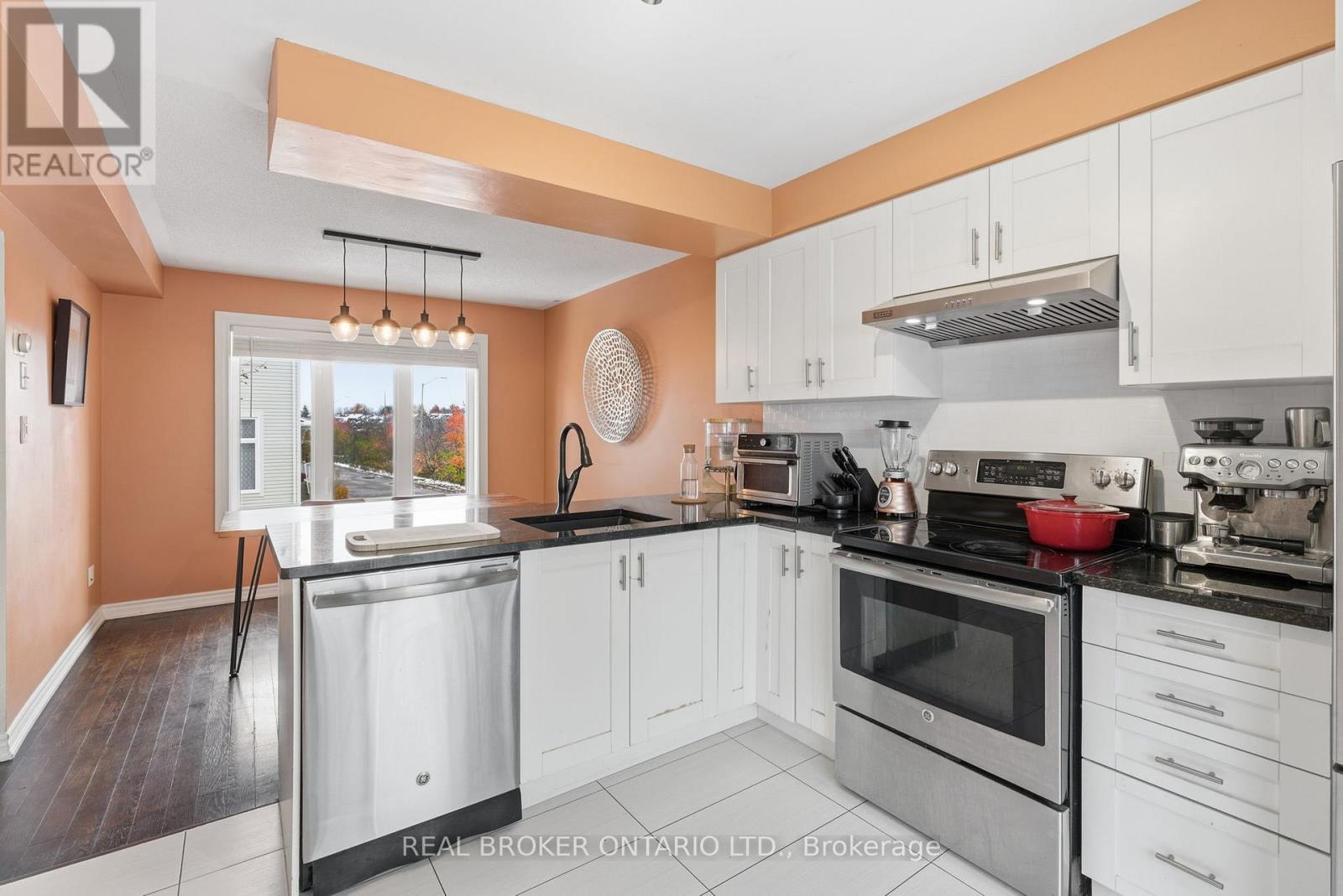 31 - 7101 Branigan Gate, Mississauga, ON - Indoor Photo Showing Kitchen