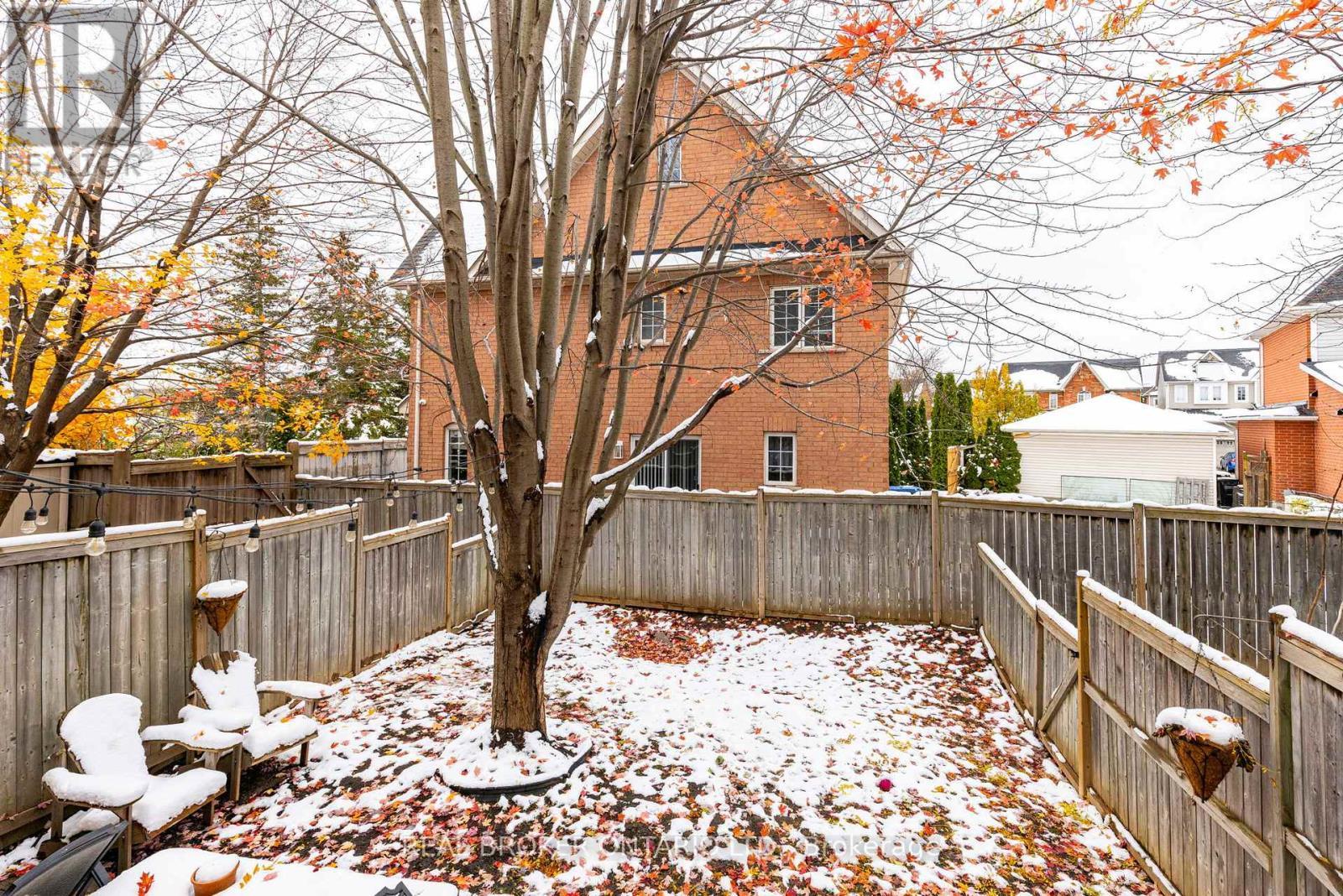 31 - 7101 Branigan Gate, Mississauga, ON - Outdoor