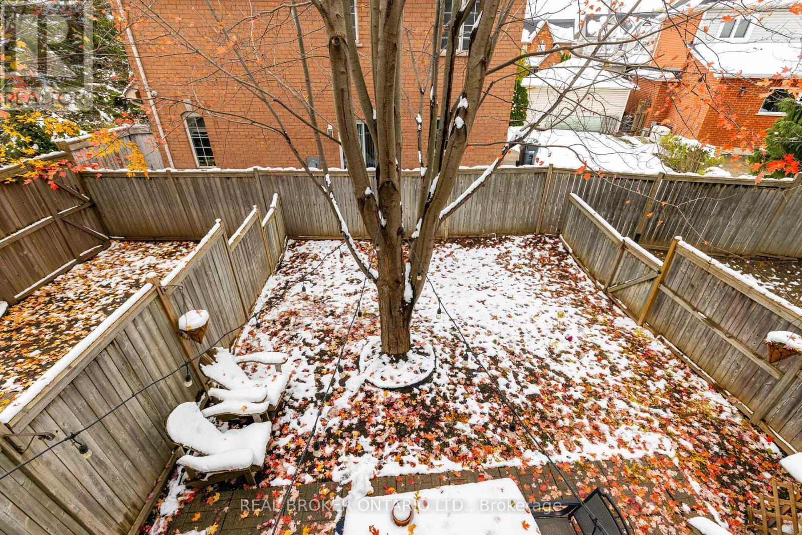 31 - 7101 Branigan Gate, Mississauga, ON - Outdoor