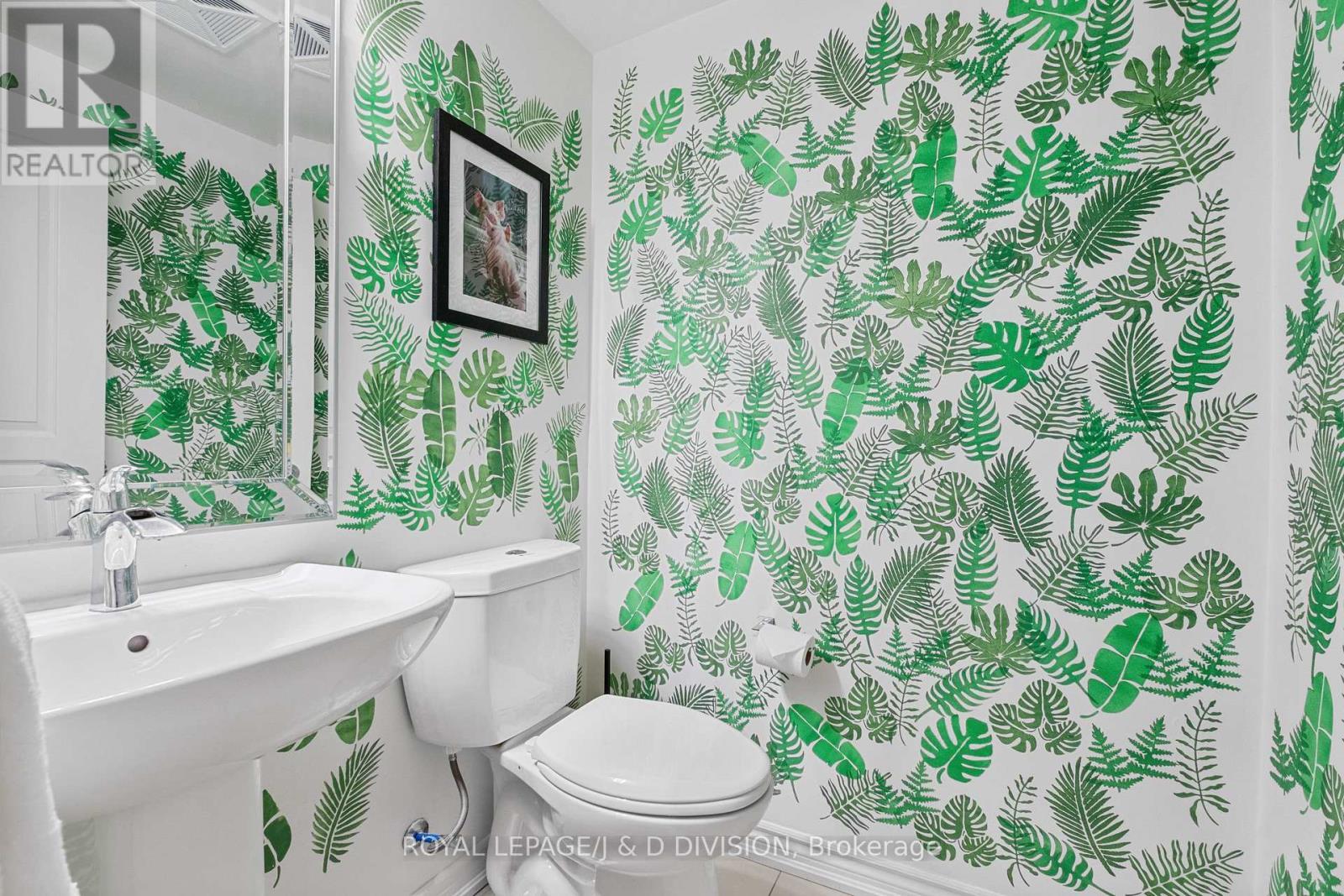 Th4 - 120 Long Branch Avenue, Toronto, ON - Indoor Photo Showing Bathroom