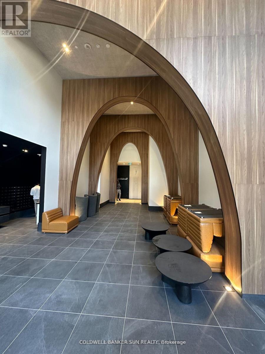 525 - 270 Dufferin Street S, Toronto, ON - Indoor Photo Showing Other Room