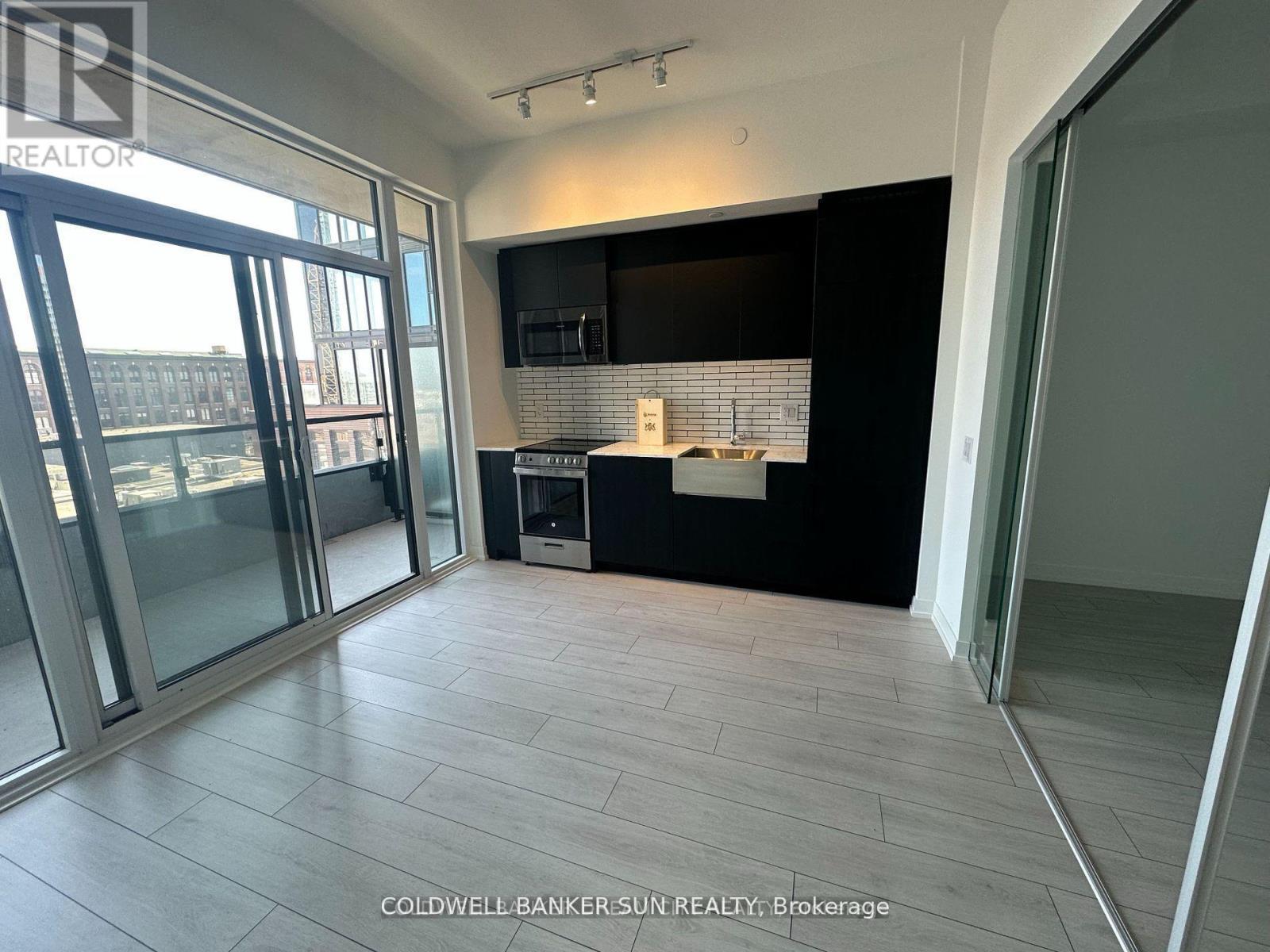 525 - 270 Dufferin Street S, Toronto, ON - Indoor