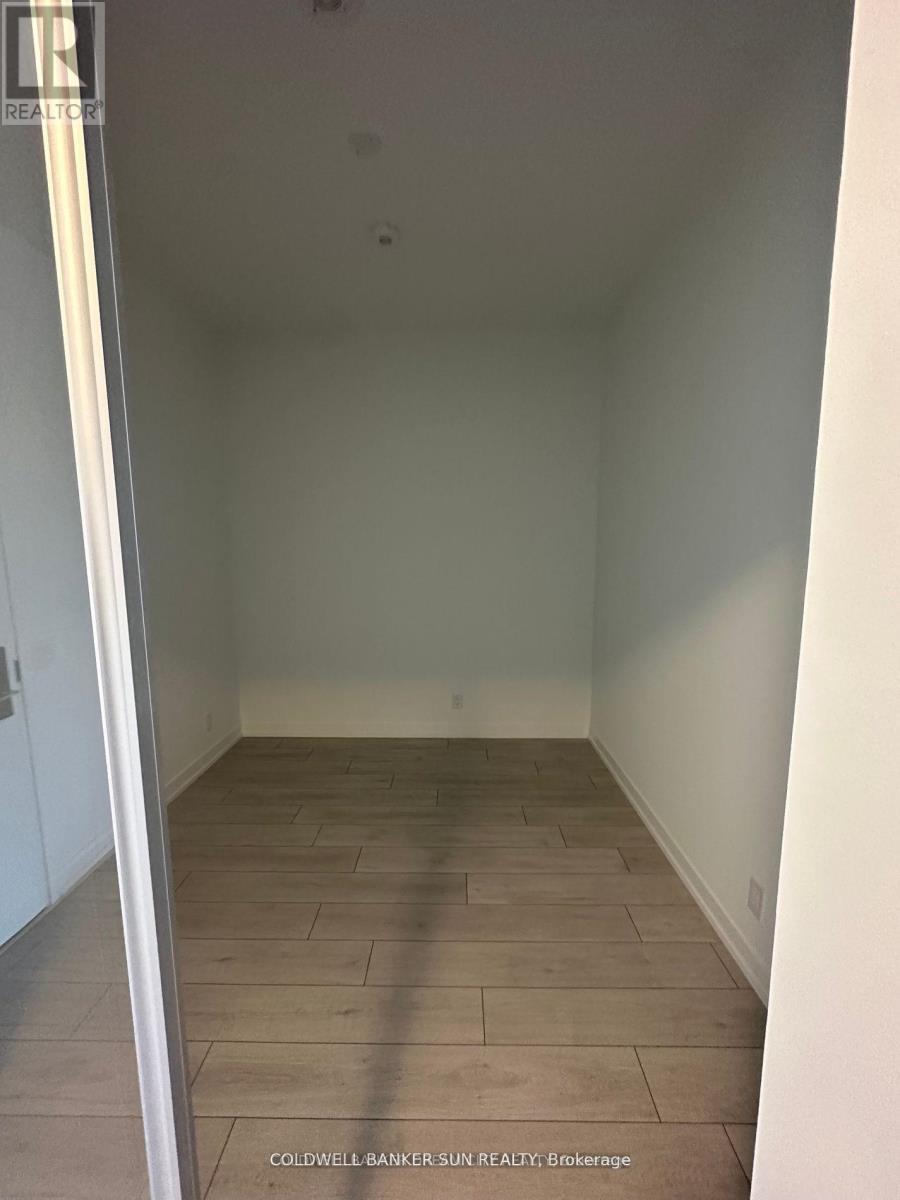 525 - 270 Dufferin Street S, Toronto, ON - Indoor Photo Showing Other Room