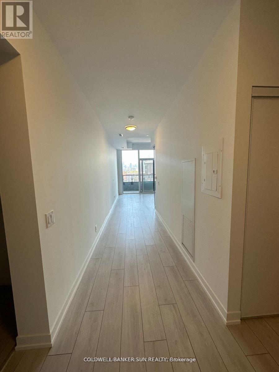 525 - 270 Dufferin Street S, Toronto, ON - Indoor Photo Showing Other Room