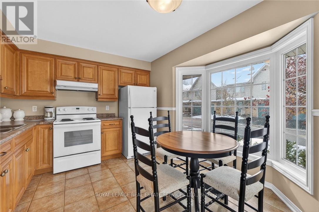 120 - 3333 New Street, Burlington, ON - Indoor