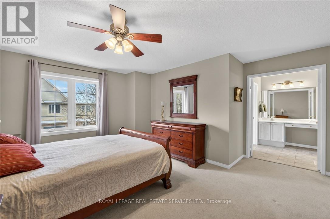 120 - 3333 New Street, Burlington, ON - Indoor Photo Showing Bedroom