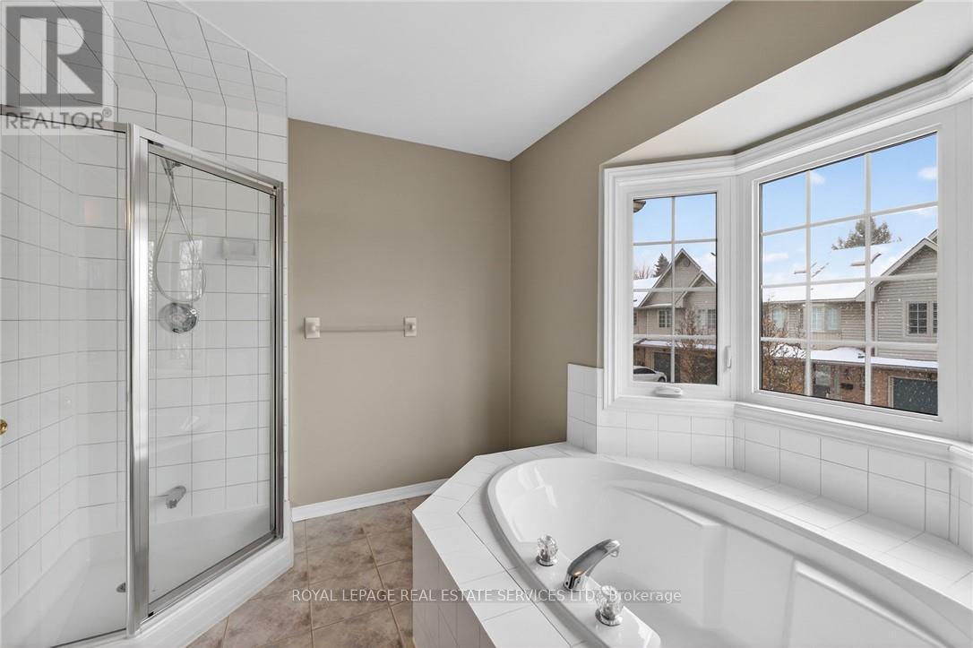 120 - 3333 New Street, Burlington, ON - Indoor Photo Showing Bathroom