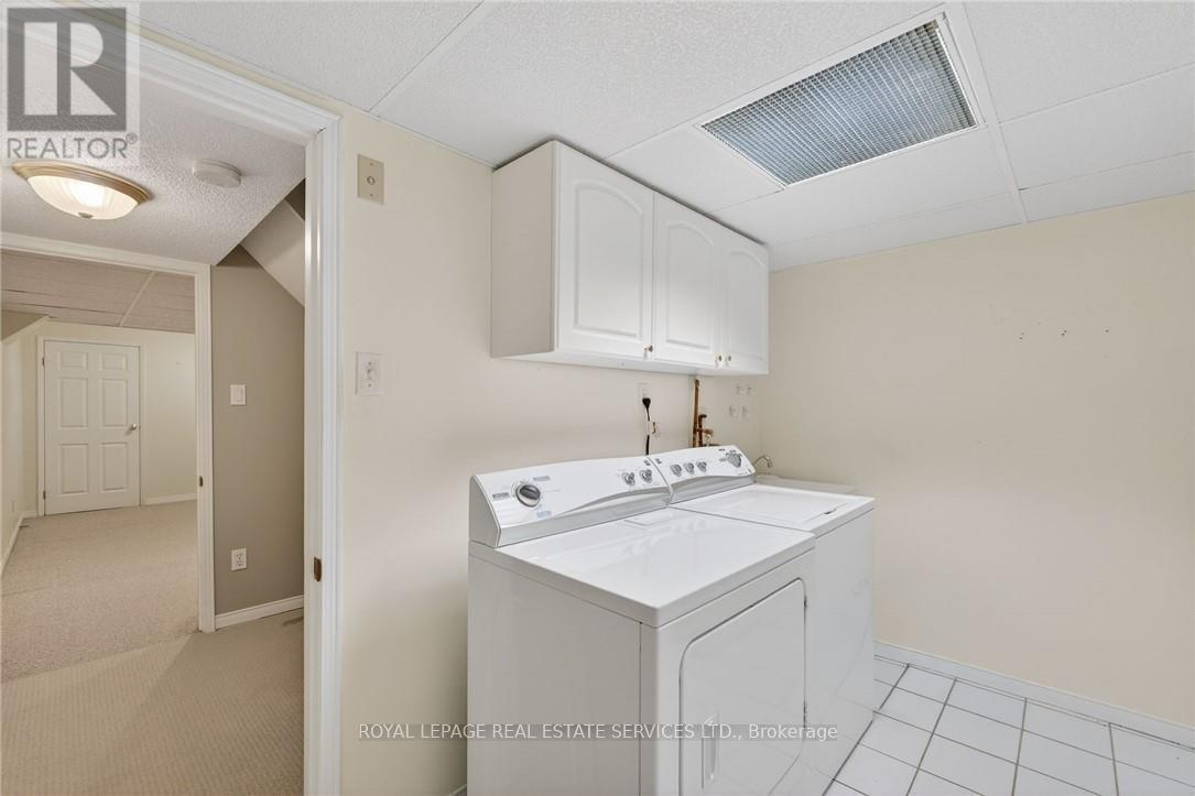 120 - 3333 New Street, Burlington, ON - Indoor Photo Showing Laundry Room