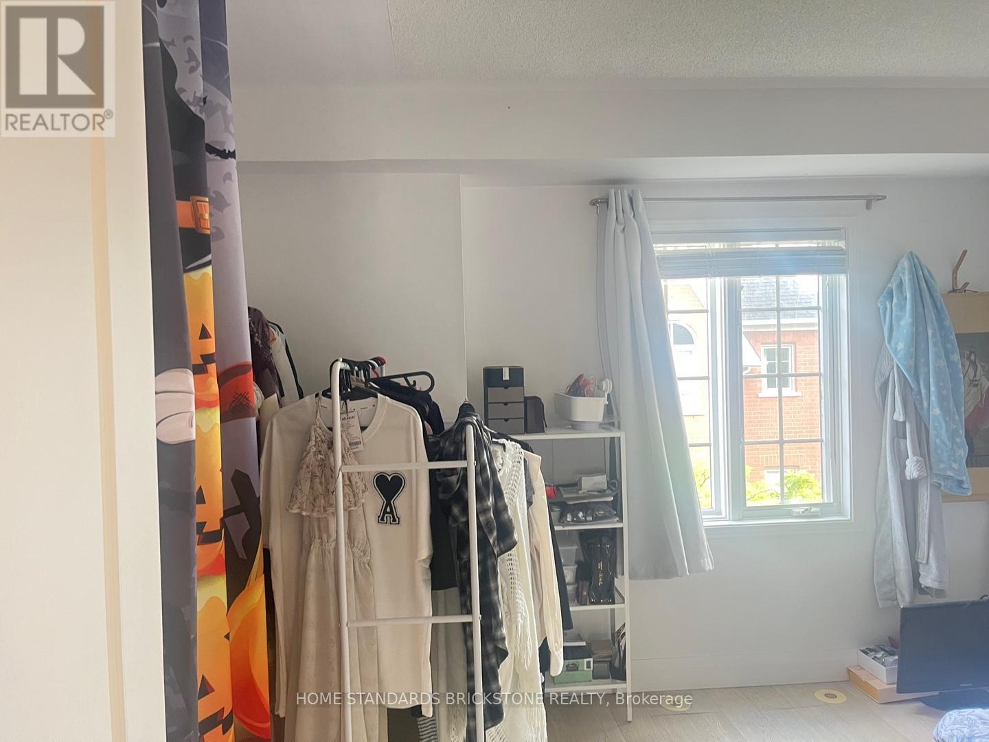 02 - 159 Tenth Street, Toronto, ON - Indoor