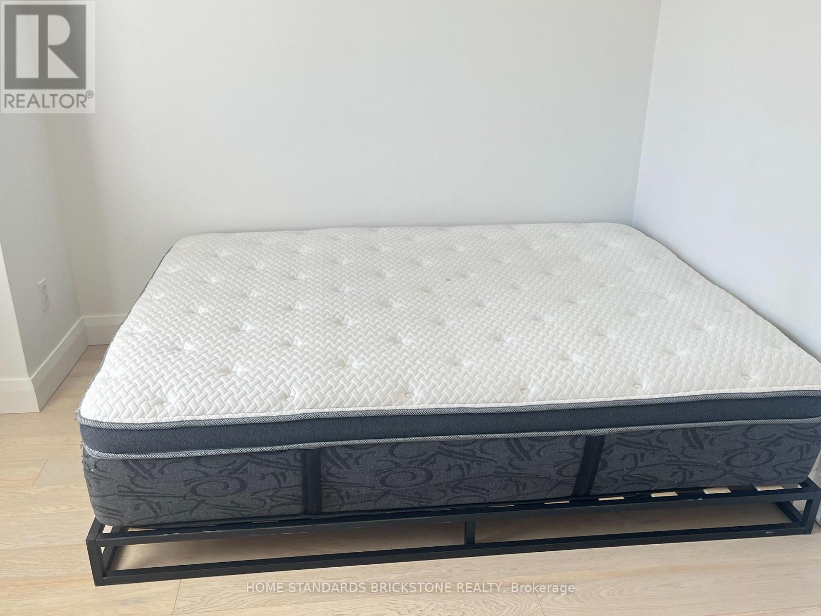 02 - 159 Tenth Street, Toronto, ON - Indoor