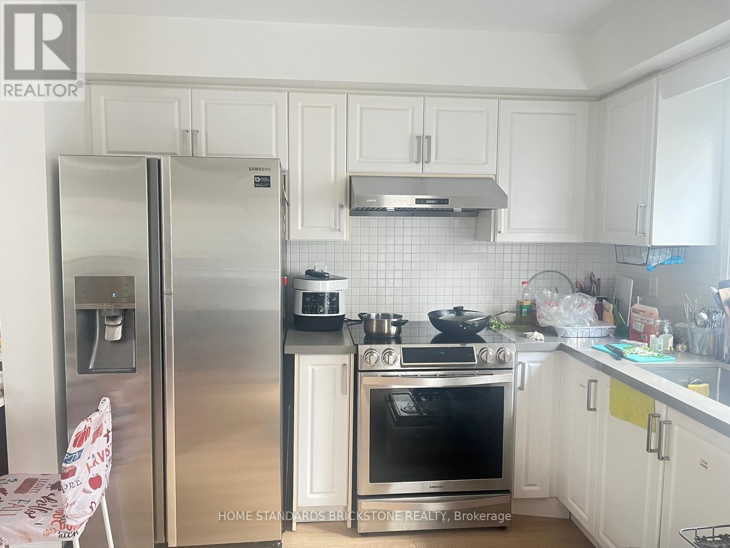 02 - 159 Tenth Street, Toronto, ON - Indoor Photo Showing Kitchen With Stainless Steel Kitchen With Upgraded Kitchen