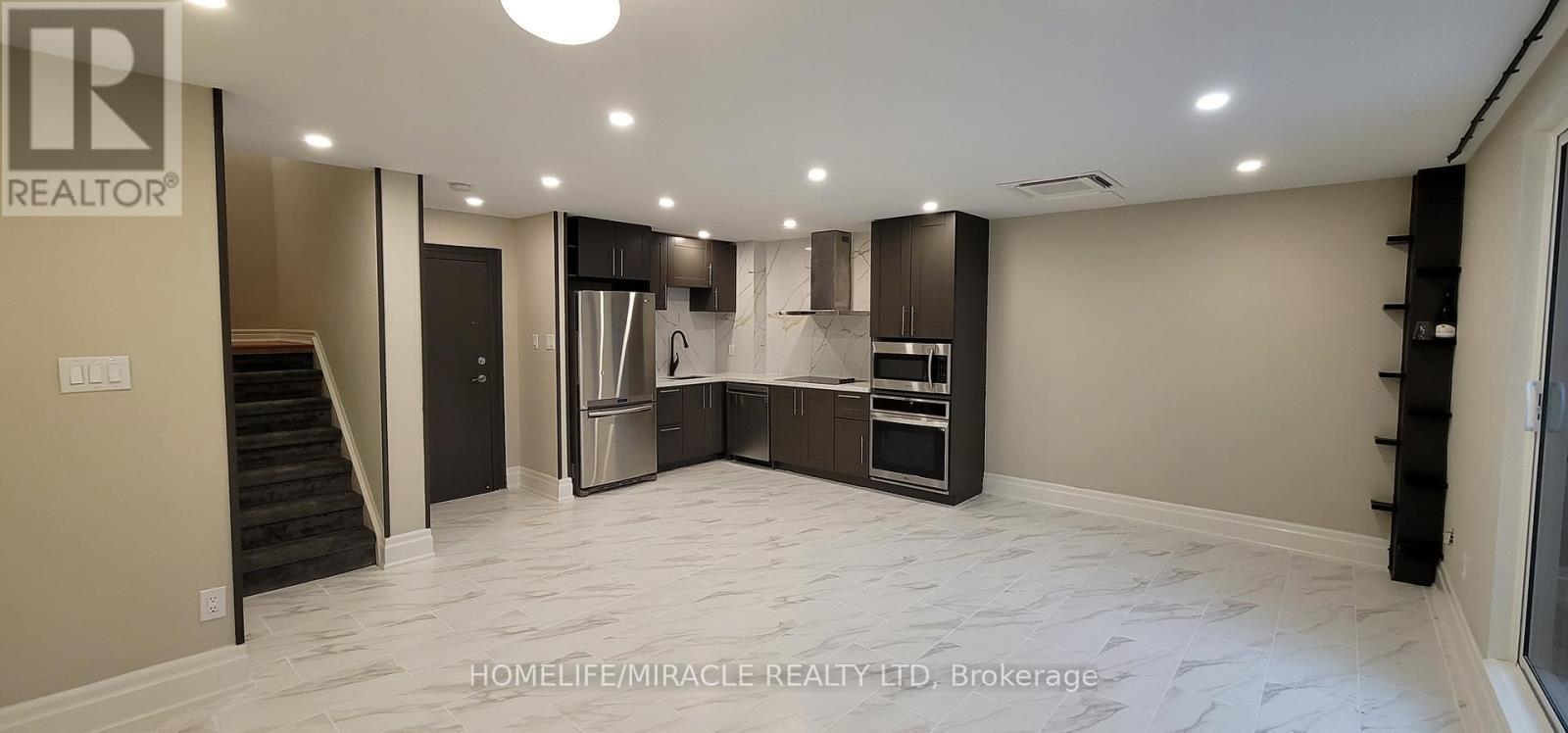 76 - 1036 Falgarwood Drive, Oakville, ON - Indoor Photo Showing Other Room