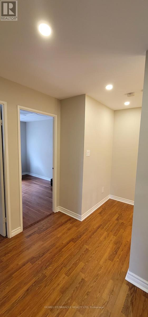 76 - 1036 Falgarwood Drive, Oakville, ON - Indoor Photo Showing Other Room