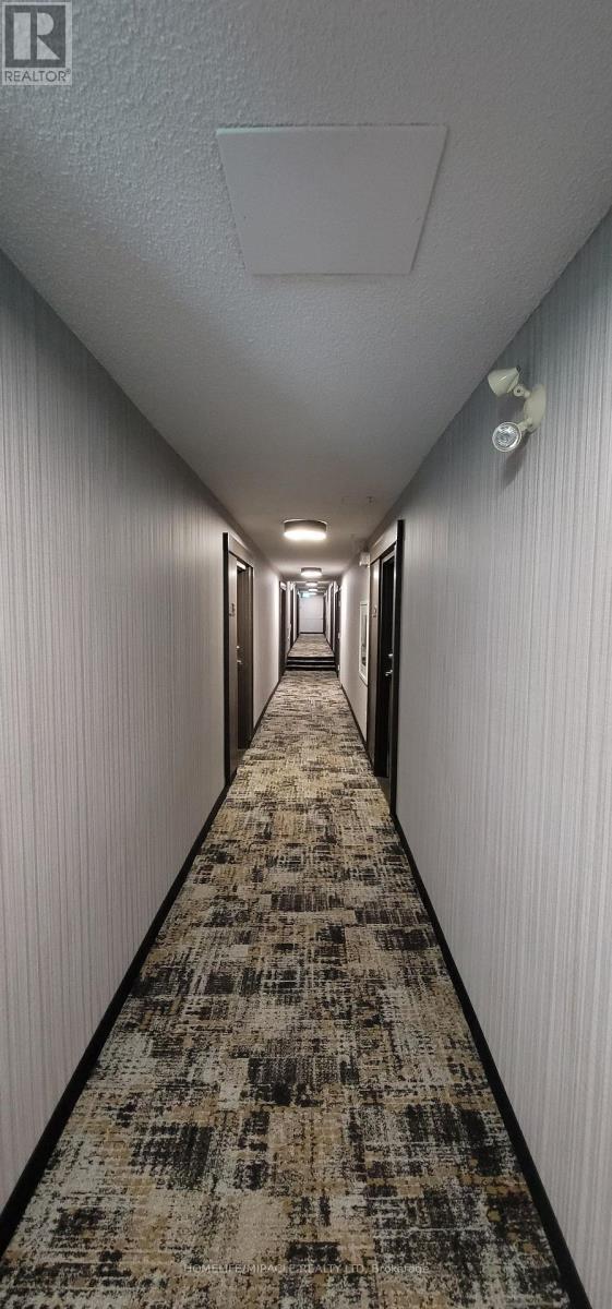 76 - 1036 Falgarwood Drive, Oakville, ON - Indoor Photo Showing Other Room