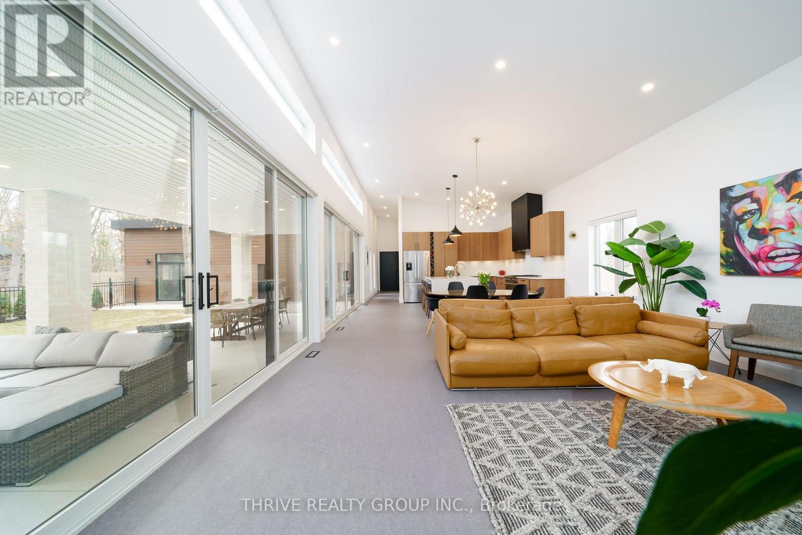 10107 Pinery Bluffs Road, Lambton Shores (Grand Bend), ON - Indoor Photo Showing Living Room